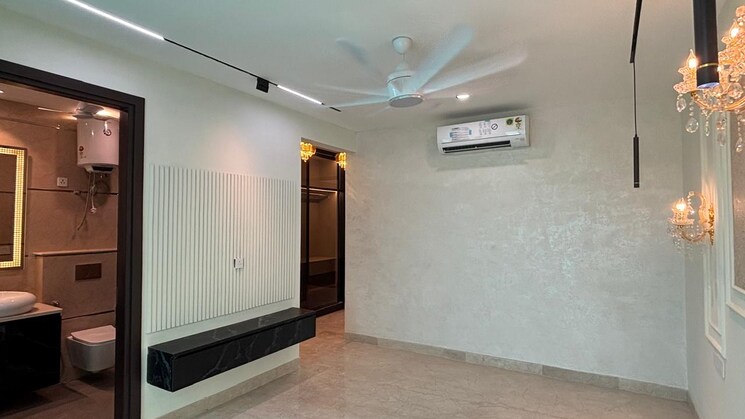 IN_638928002163069580-070925120336336