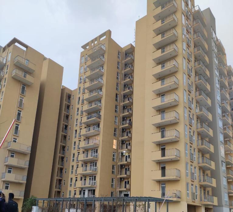 einguqu_1740743361_573537407_optOrig