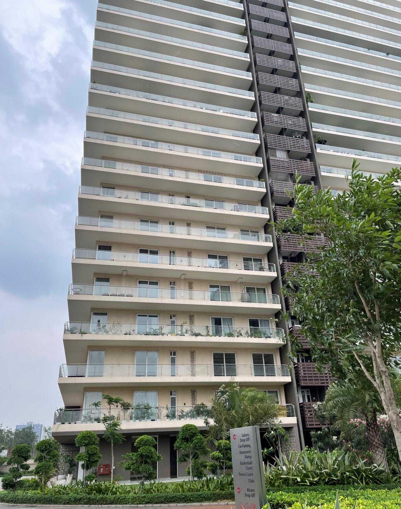 95inl0b_1747633183_597284577_optOrig