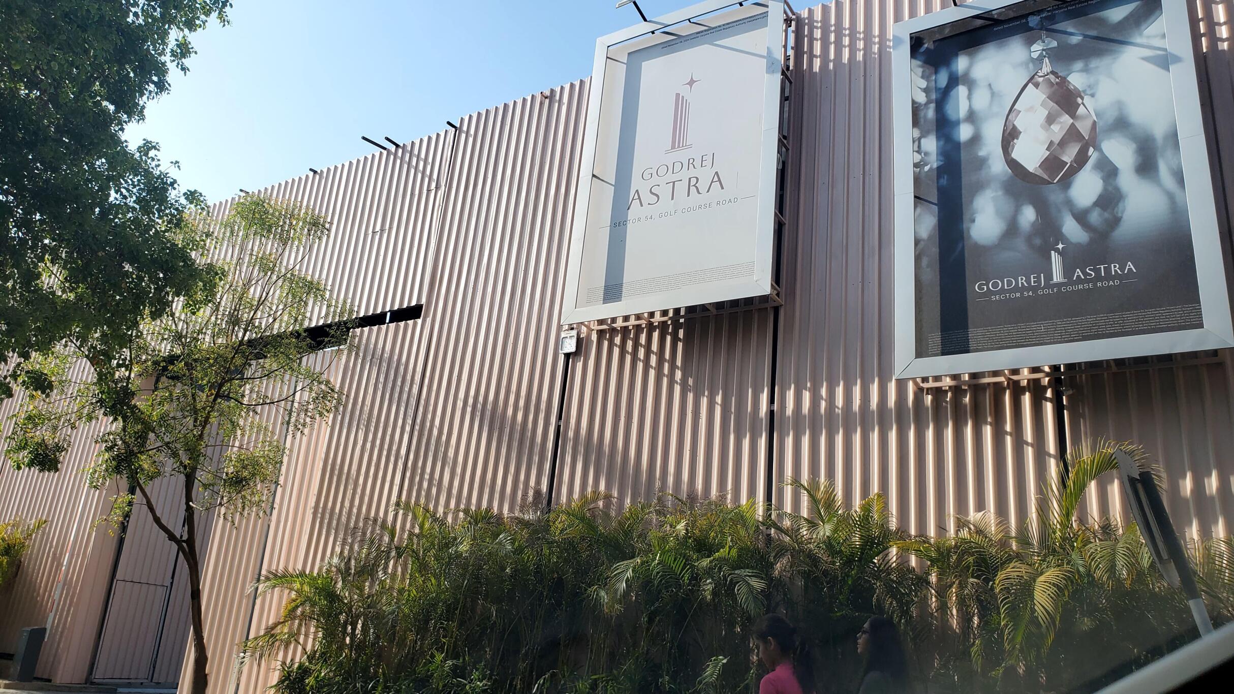 dil4ck2_1744180133_584952947_optOrig