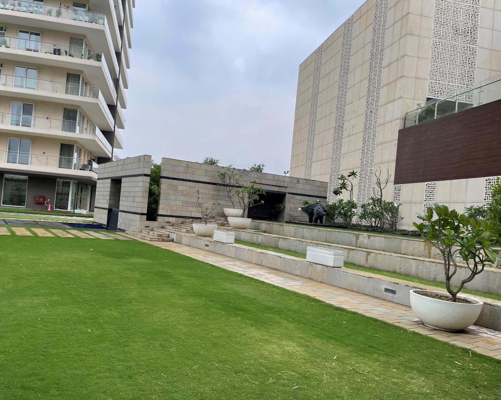 5qjybyw_1747633184_597284585_optOrig