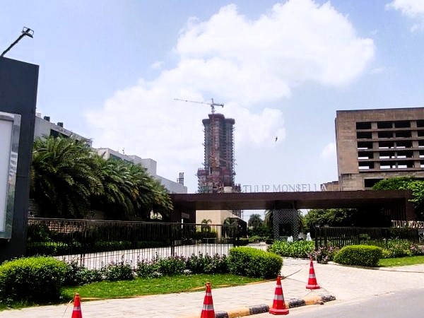 Tulip-Monsella-Golf-Course-Road-Service-road-scaled-qb4ppvmd3kflykw627097dl91bjzsksna2dna96-1