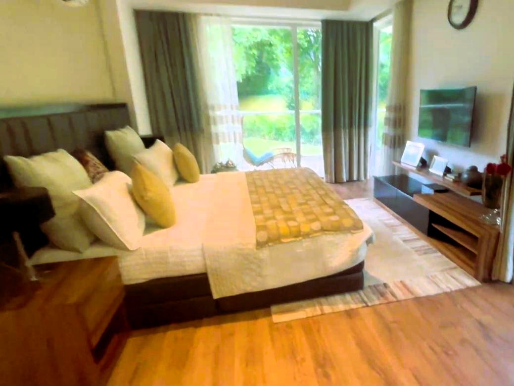 m04mklk_1692601292_440823516_optOrig